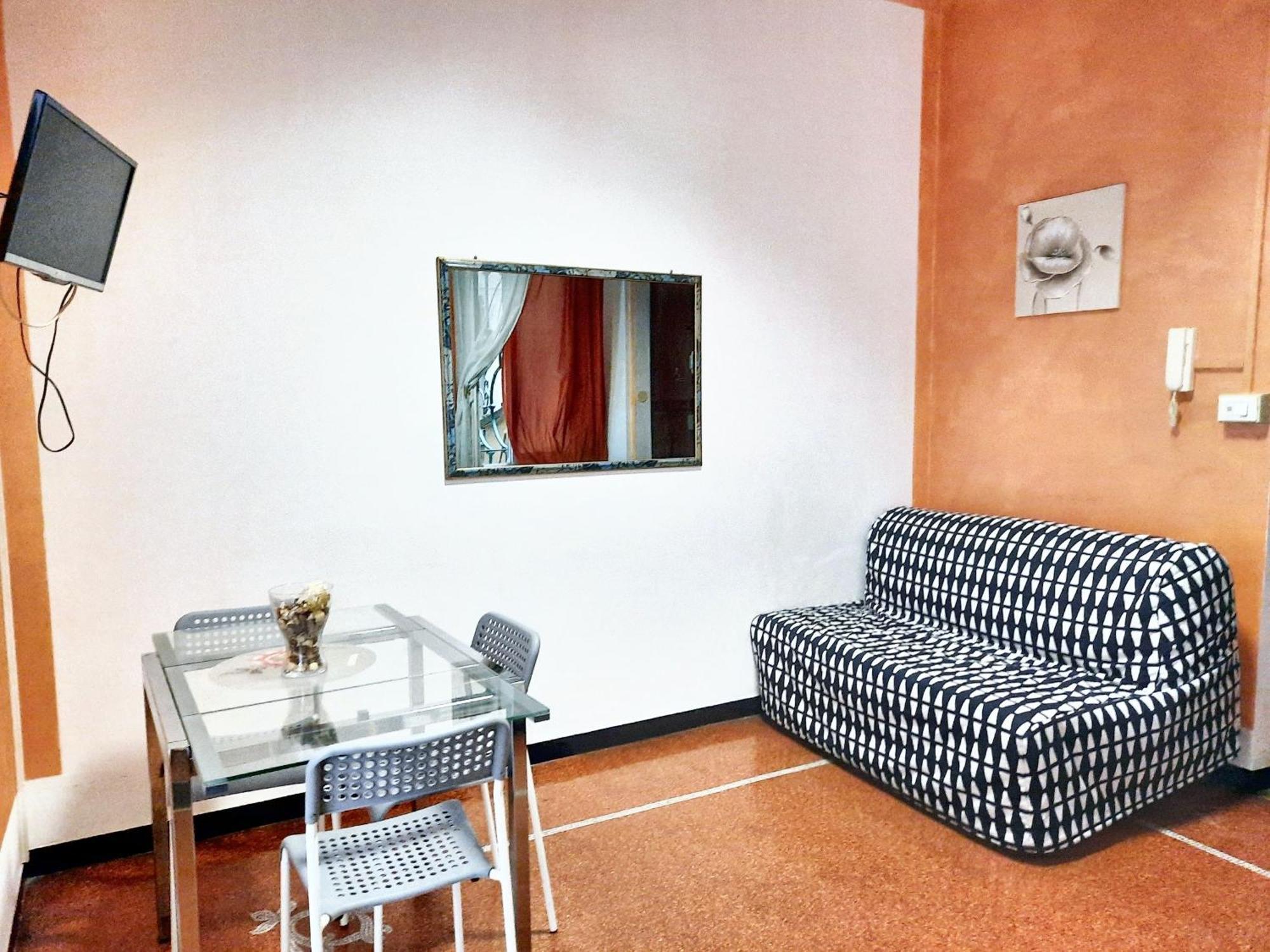 Charming In With Private Parking, 70 Sqm Apartment